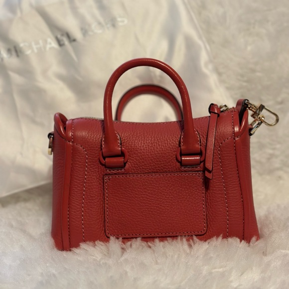 Michael Kors Retail Handbag with Crossbody Strap - Picture 2 of 13